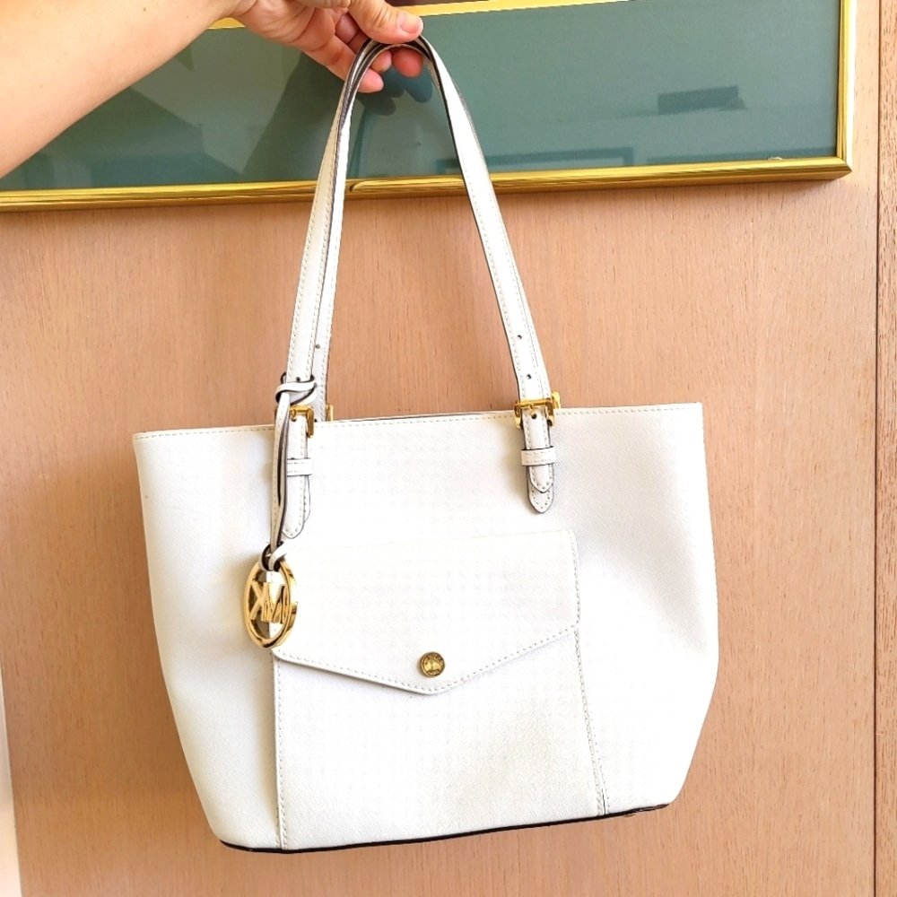MICHAEL KORS Elegant White Tote Bag